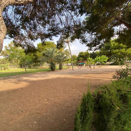 Orihuela Costa 2-Bedroom 1-Bath Renovated Vacation Rental On La Zenia Beach מראה חיצוני תמונה