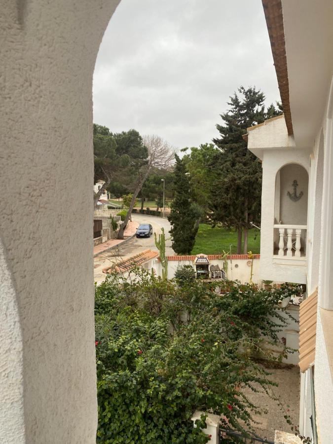 Orihuela Costa 2-Bedroom 1-Bath Renovated Vacation Rental On La Zenia Beach מראה חיצוני תמונה